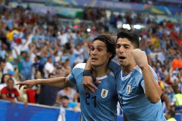 Clube do Uruguai capta grito de sua torcida e estampa ondas sonoras em  camisa inovadora, Brasil Mundial FC