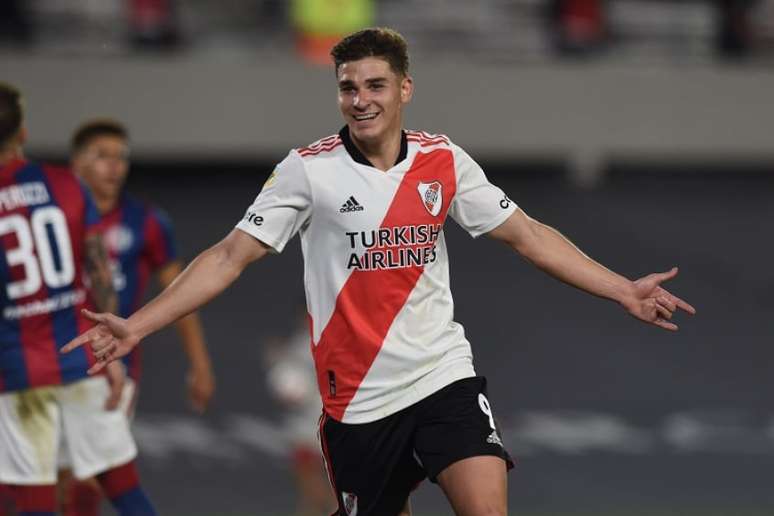 Julián Álvarez é um dos seis atletas que surgiram no River Plate e estão na Copa do Mundo (Divulgação/River Plate)