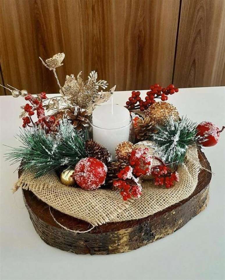 49. Mini arranjos de natal em vasos de vidro. Fonte &ndash; @dentrodo502oficial