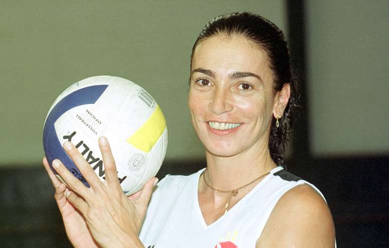 Isabel Salgado, um dos ícones do vôlei brasileiro, morreu aos 62 anos, nesta quarta-feira, 16. Foto de arquivo de 04/12/2000