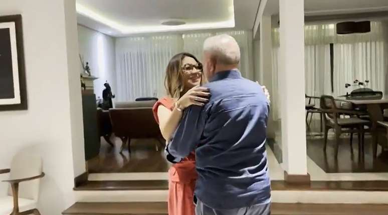 Vídeo caseiro exibido na Globo mostrou um pouco da área social da casa