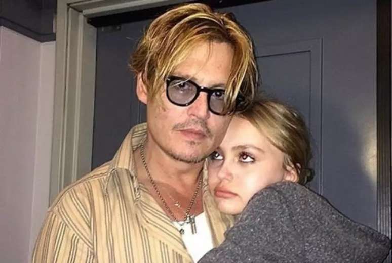 Johnny Depp vence processo de difamação contra Amber Heard, decide