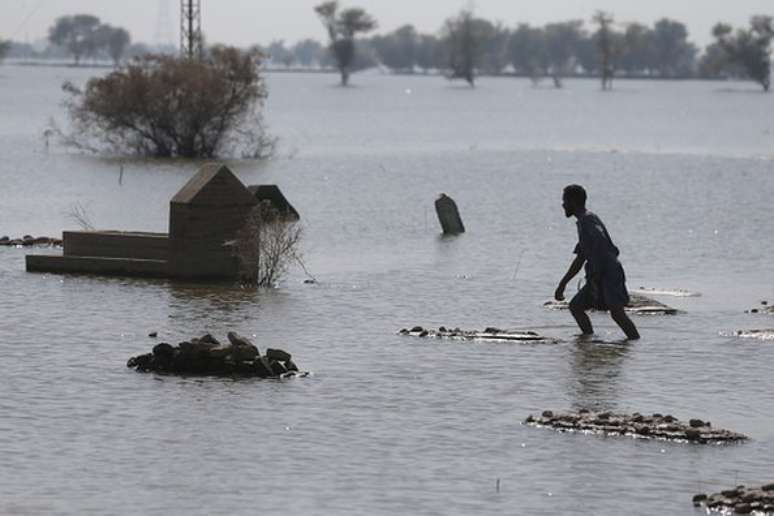 Mecanismos para reparar países afetados por catástrofes climáticas são discutidos na COP27