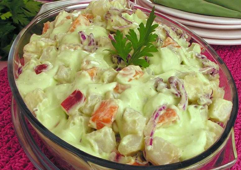 Salada de batata com maionese de salsa – Foto: Guia da Cozinha