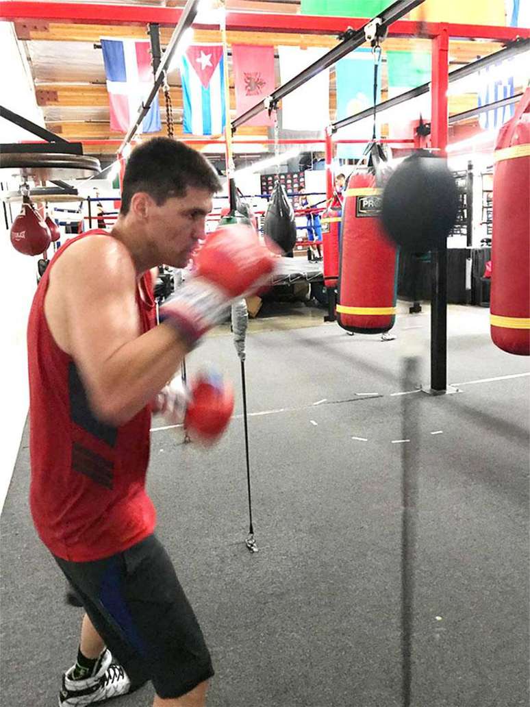 BO1 - ESPORTES - BOXE - Pugilista Patrick Teixeira durante treino. Foto PATRICK NASCIMENTO