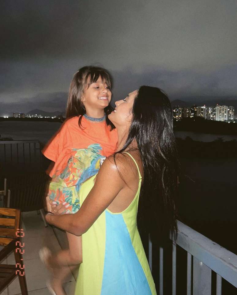 Carol Ramiro e sua filha, Malena, da relação com Jesus Luz