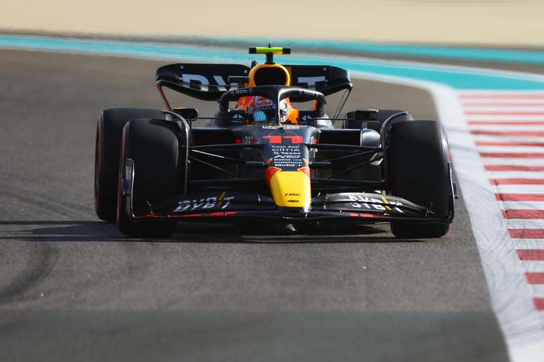 Pérez notou diferença de comportamento do RB18 nesta sexta-feira em Yas Marina 