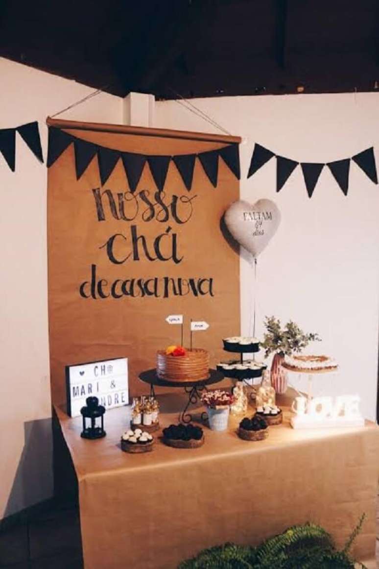 67- Decora&ccedil;&atilde;o de ch&aacute; de casa nova simples. Fonte &ndash; Arkpad