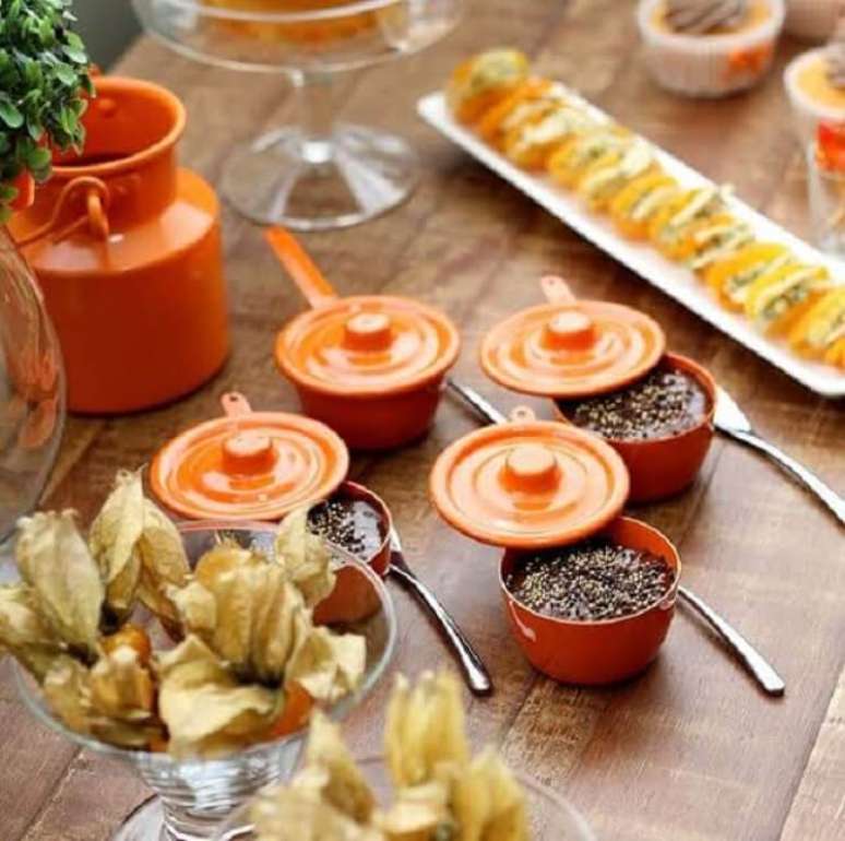 69- Capriche nos detalhes da mesa da festa ch&aacute; de casa nova. Fonte Arkpad