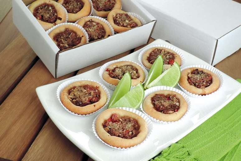 Miniesfirra aberta de carne