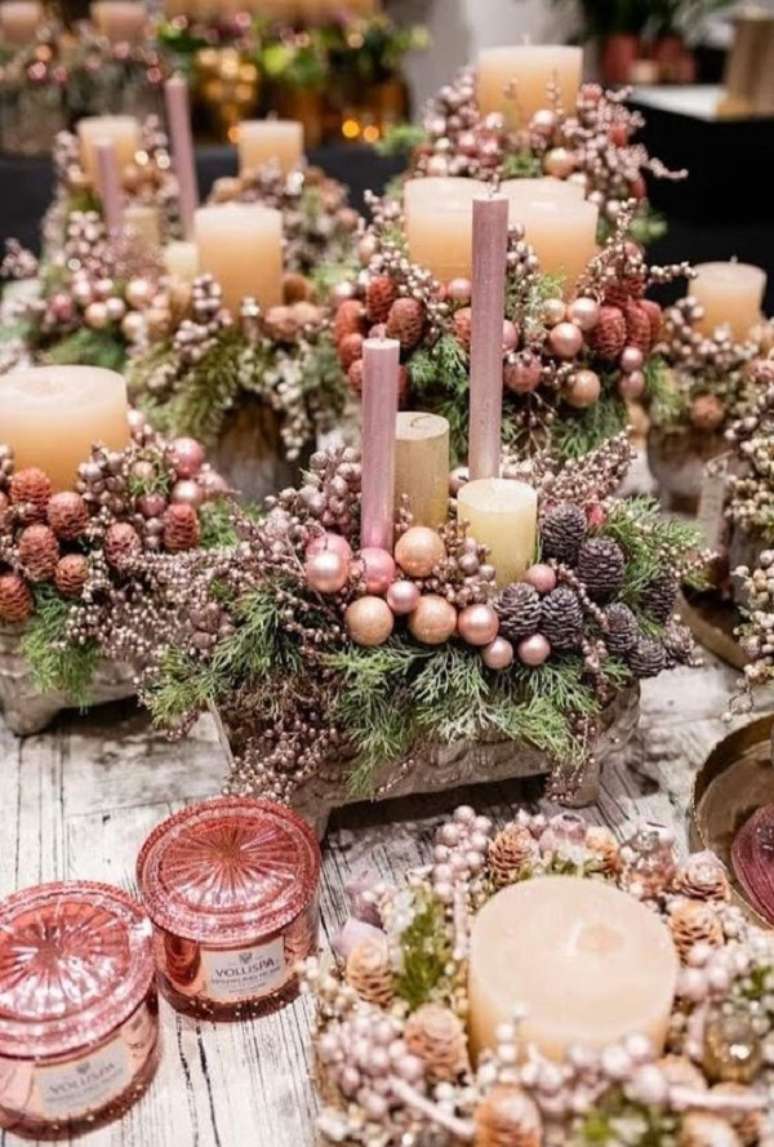 24. Arranjos natalinos para decora&ccedil;&atilde;o de mesa de jantar &ndash; Foto Shopping Welt