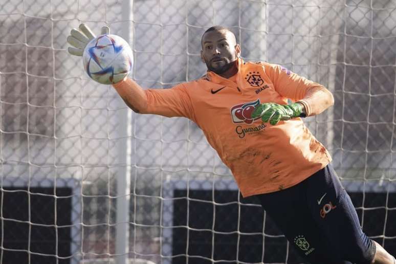 Weverton vai usar uma versão exclusiva para a Copa do Mundo do Qatar (Foto: Lucas Figueiredo/CBF)