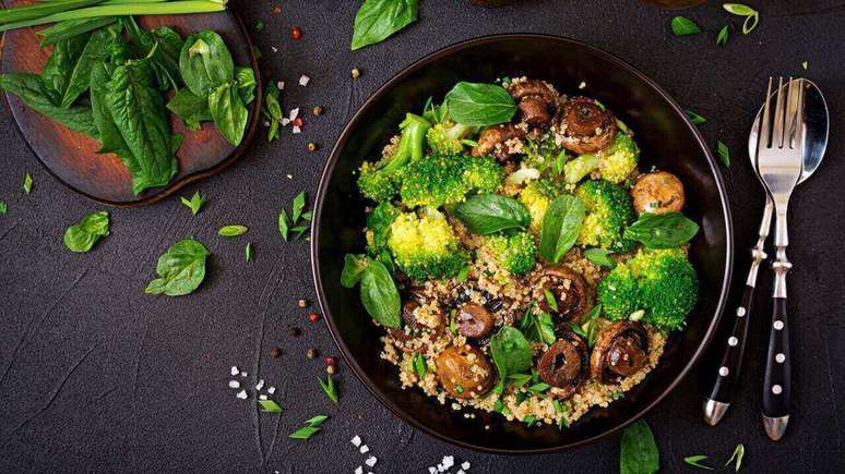 Guia da Cozinha - O que comer antes do Enem? Veja 5 alimentos que ajudam na ansiedade