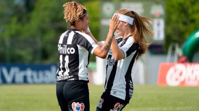 Cristiane faz quatro gols em goleada do Santos pelo Paulista