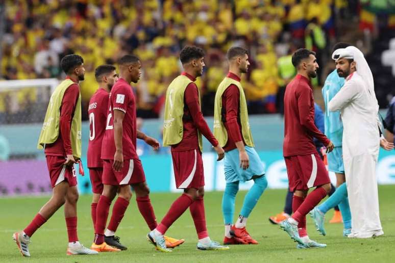 Qatar sofre a primeira derrota de um anfitrião de Copa em jogo de abertura (Foto: KARIM JAAFAR / AFP)