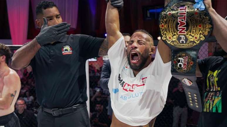 "Cobra" é o novo campeão do Titan FC (Foto: Divulgação)