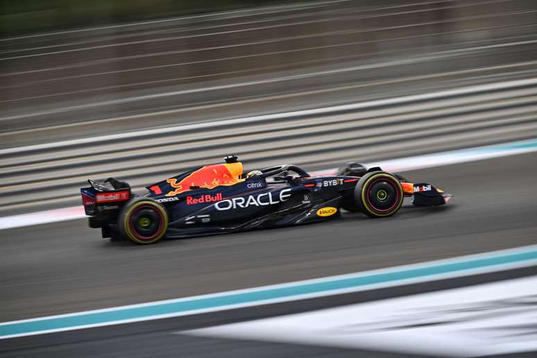 Max Verstappen conquista a pole position do GP do Japão de F1