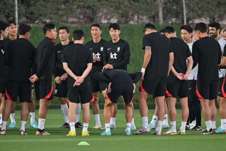 Coreia do Sul se prepara para enfrentar o Uruguai na Copa do Mundo (Foto: JUNG YEON-JE / AFP)