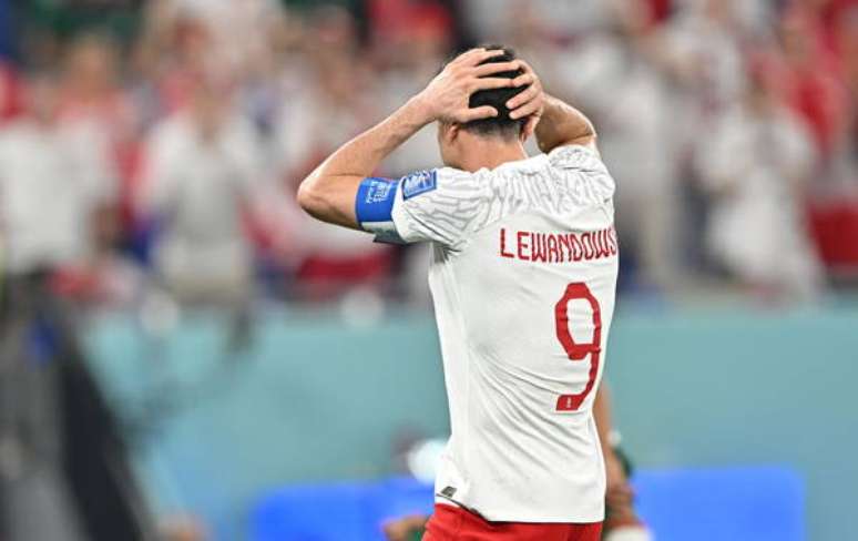 Lewandowski perde pênalti, e Polônia empata com México na Copa