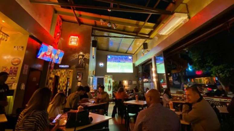 Para quem curte o centro paulistano, o Bar Salve Jorge – Foto: Divulgação/Instagram