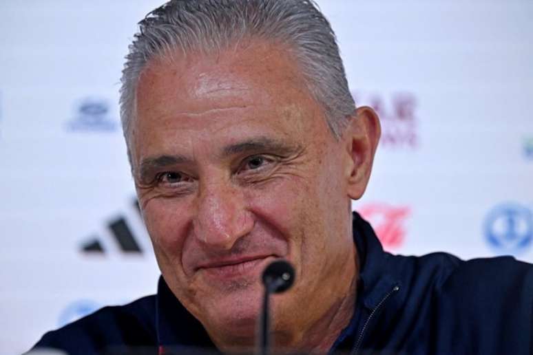 Tite não quis falar o time titular da Seleção Brasileira para a estreia (Foto: Nelson Almeida/AFP)