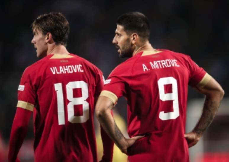 Vlahovic e Mitrovic são as esperanças de gols da Sérvia (Foto: Divulgação/Sérvia)