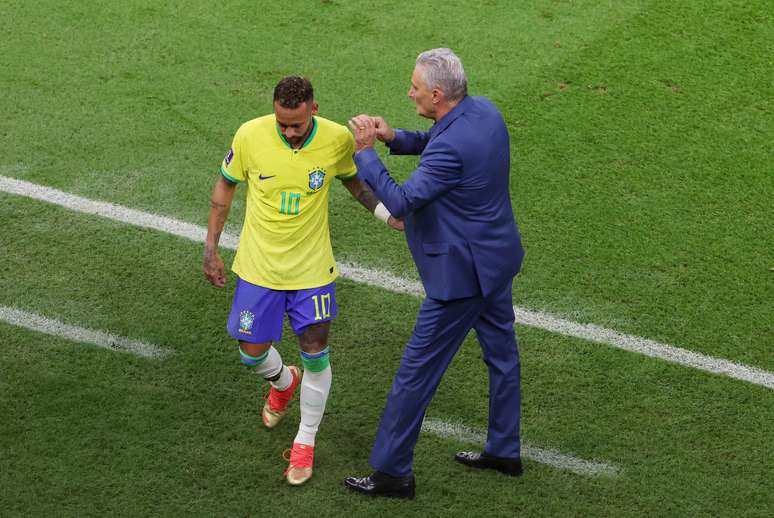 Neymar foi substituído após lesão