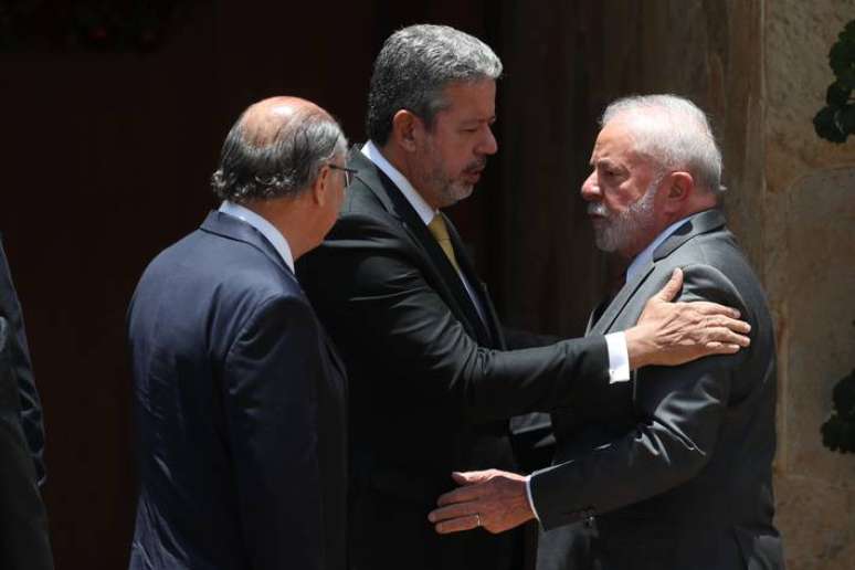 O presidente eleito Luiz Inácio Lula da Silva (PT) recomendou ao PT que não lance candidato para concorrer com Lira pela presidência da Câmara.