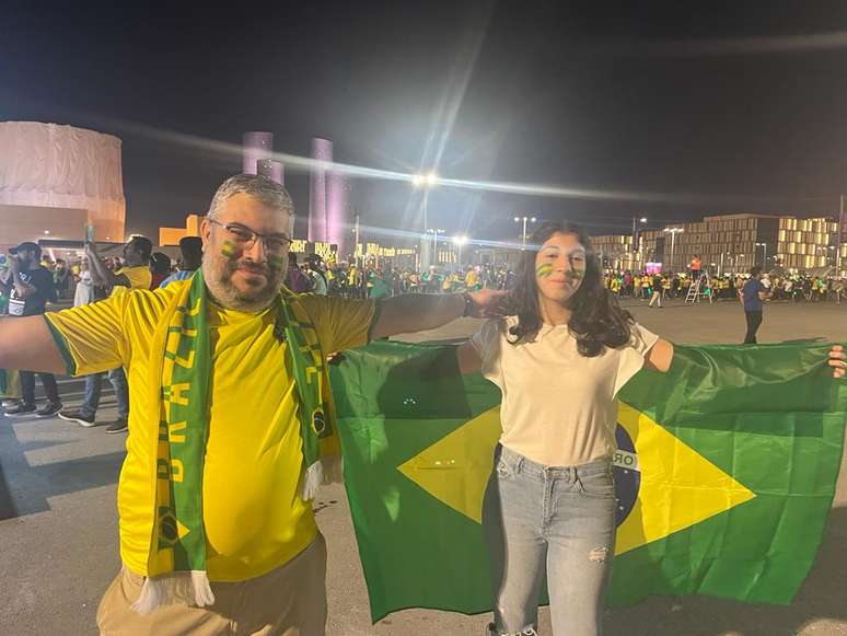 Uma turca de 16 anos viajou acompanhada do pai só para ver Neymar entrar em campo 