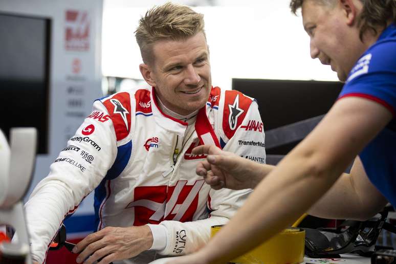 Nico Hülkenberg vestido de Haas 