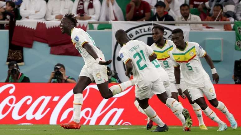 África: Mané é o jogador do ano, Aliou Cissé «bate» Queiroz nos