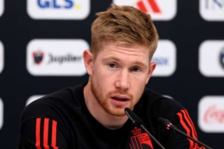 Kevin De Bruyne em entrevista coletiva (Foto: JACK GUEZ / AFP)