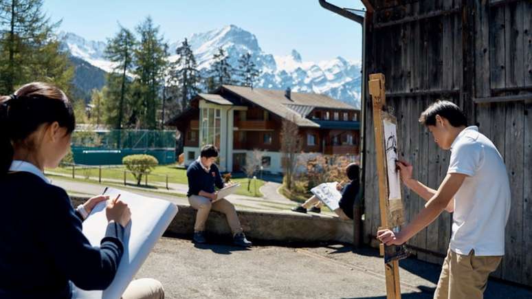 Rafael Bessa diz ter estudado em internatos na Su&iacute;&ccedil;a e no Reino Unido, mas as escolas dizem que ele n&atilde;o foi seu aluno