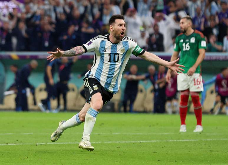 Messi comemora gol em partida contra o México na Copa do Mundo