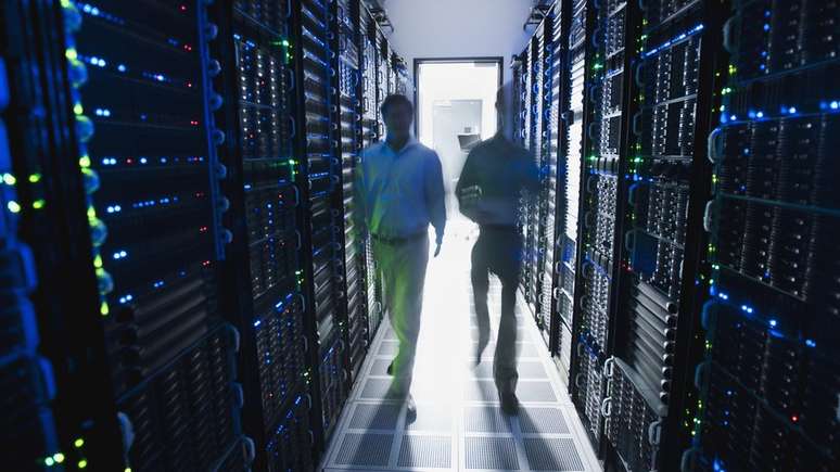 Segundo Esther Paniagua, a infraestrutura que permite o funcionamento da internet é muito vulnerável a ataques