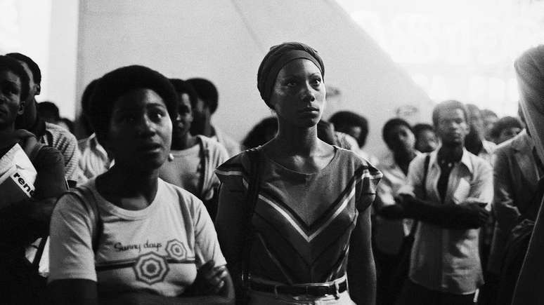 'Não se coloca a contribuição, a importância e a resistência negra na história desse país', diz Regina Lucia dos Santos, militante do MNU há 27 anos