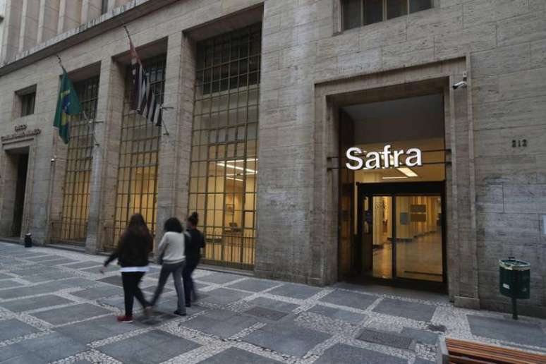 Safra compra banco da família de Aloysio Faria nos EUA após