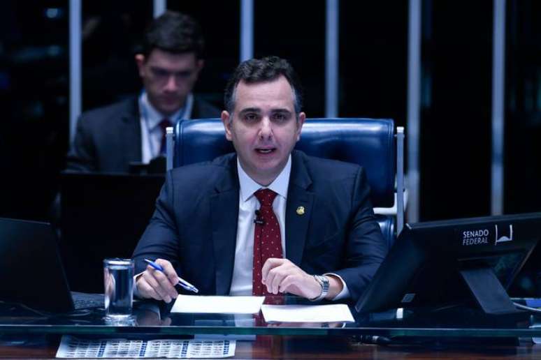 O presidente do Senado, Rodrigo Pacheco (PSD), durante sessão plenária