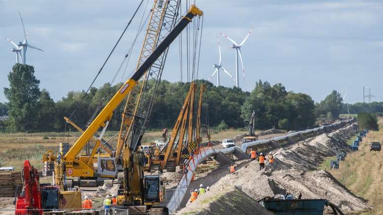 Em apenas 200 dias, a Alemanha construiu o primeiro de seus seis terminais para processar GNL do Oriente Médio