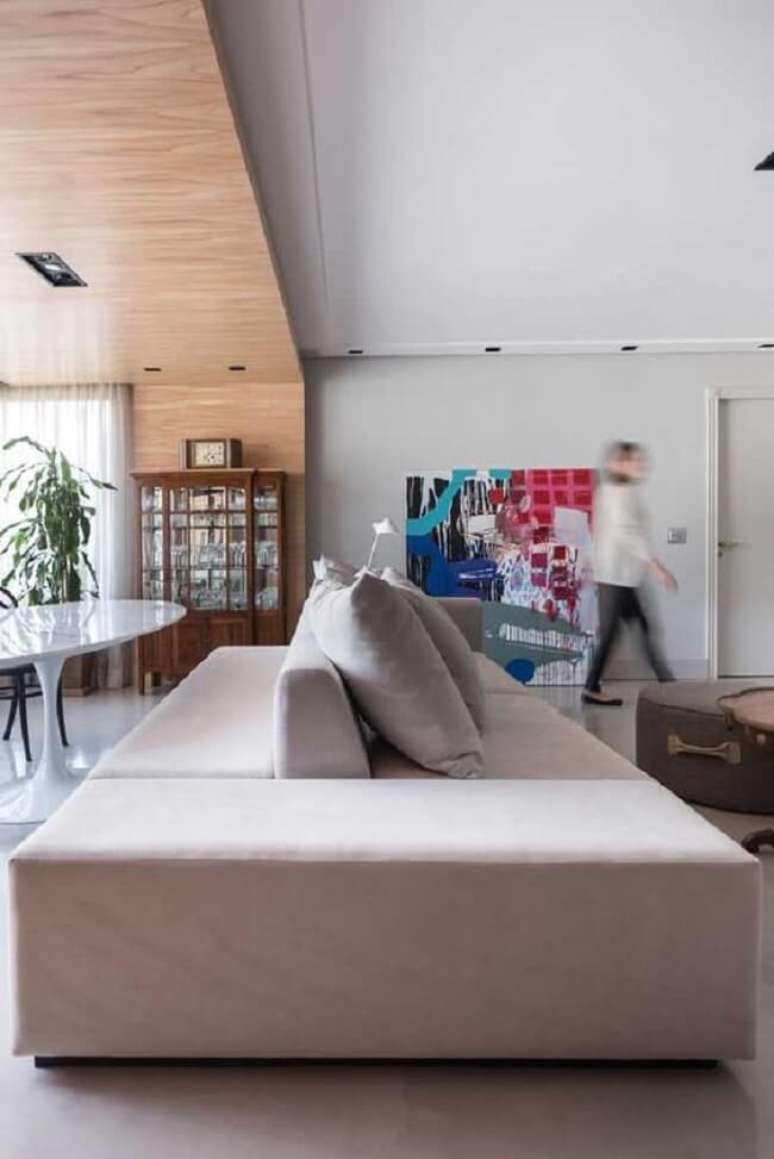 20. Modelo de sof&aacute;-ilha sem bra&ccedil;o. Fonte &ndash; Decor F&aacute;cil