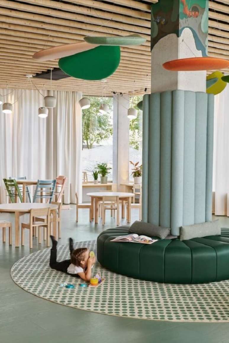 15. Decora&ccedil;&atilde;o infantil com sof&aacute;-ilha. Fonte &ndash; Architonic