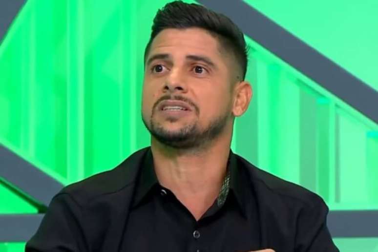 Comentarista do 'Arena SBT' falou sobre a vitória do Brasil sobre a Suíça na Copa do Mundo (Foto: Reprodução/SBT)