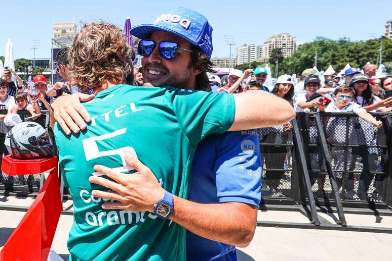 Alonso e Vettel: um sai da Aston Martin e um chega 