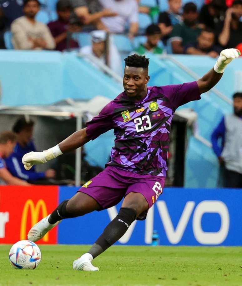 Goleiro do Corinthians provoca Palmeiras em música: 'Não tem Mundial