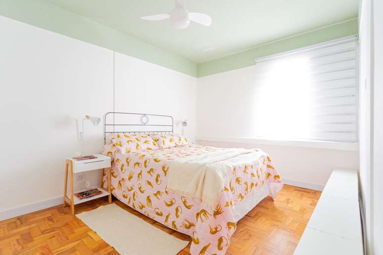 35. Quarto com teto colorido &ndash; Foto Renata Farina