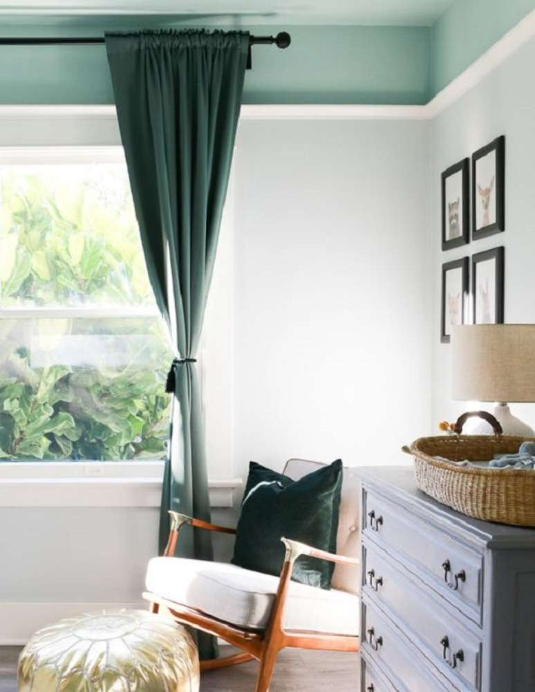 19. Teto colorido no quarto de beb&ecirc; moderno &ndash; Foto Clare