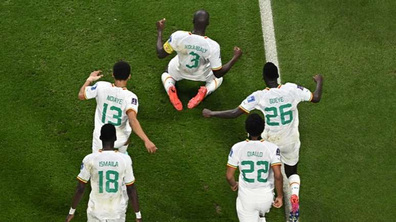 Jogo entre Senegal e Equador foi repleto de emoções (MANAN VATSYAYANA / AFP)