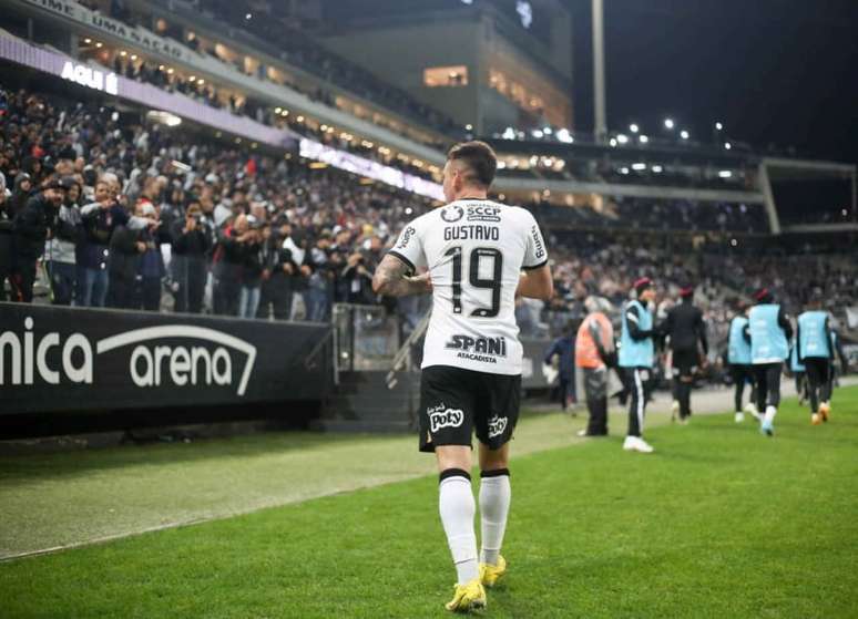 Mosquito rompeu os ligamentos do joelho no primeiro minuto da derrota contra o Fluminense, em outubro (Foto: Rodrigo Coca/Ag.Corinthians)