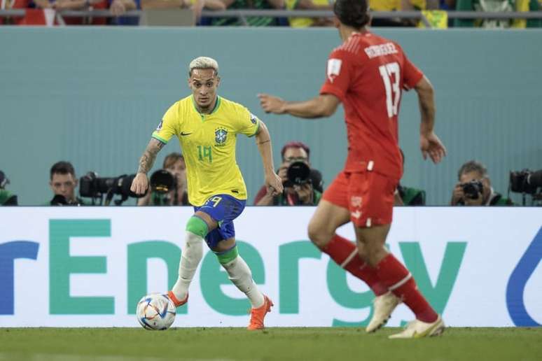 Antony em ação contra a Suíça na Copa do Mundo de 2022 (Foto: Lucas Figueiredo/CBF)