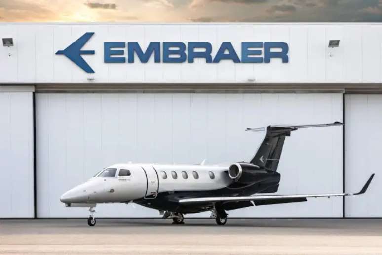 Avião da Embraer (EMBR3).